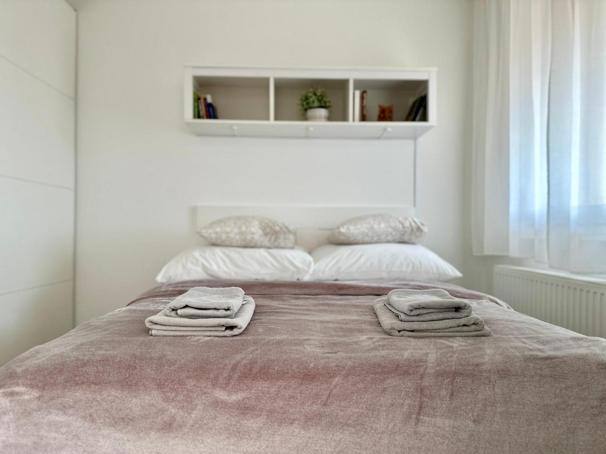 City Break Apartment - Private Garage, Ac, Balcony Budapest Exterior photo
