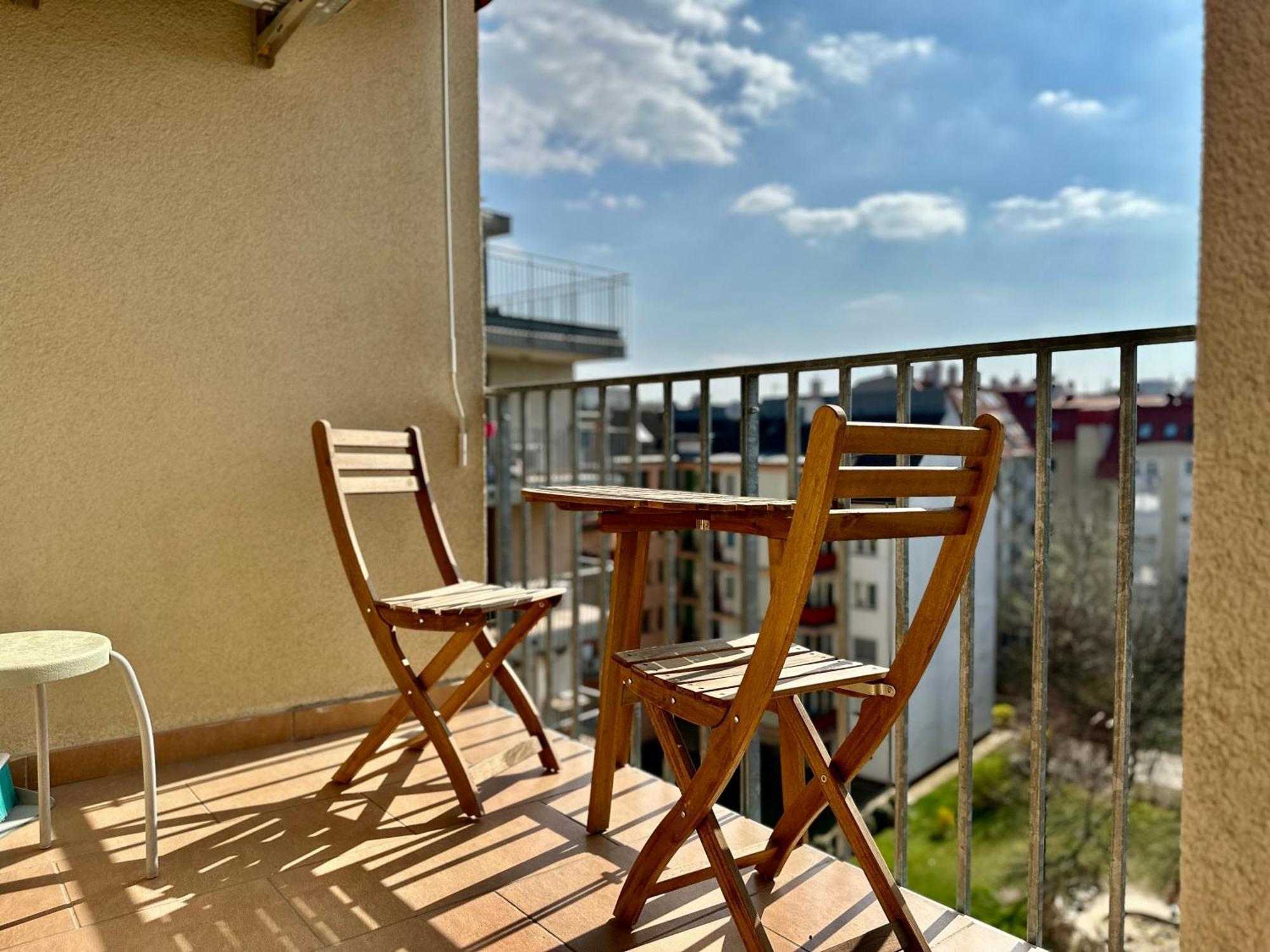 City Break Apartment - Private Garage, Ac, Balcony Budapest Exterior photo