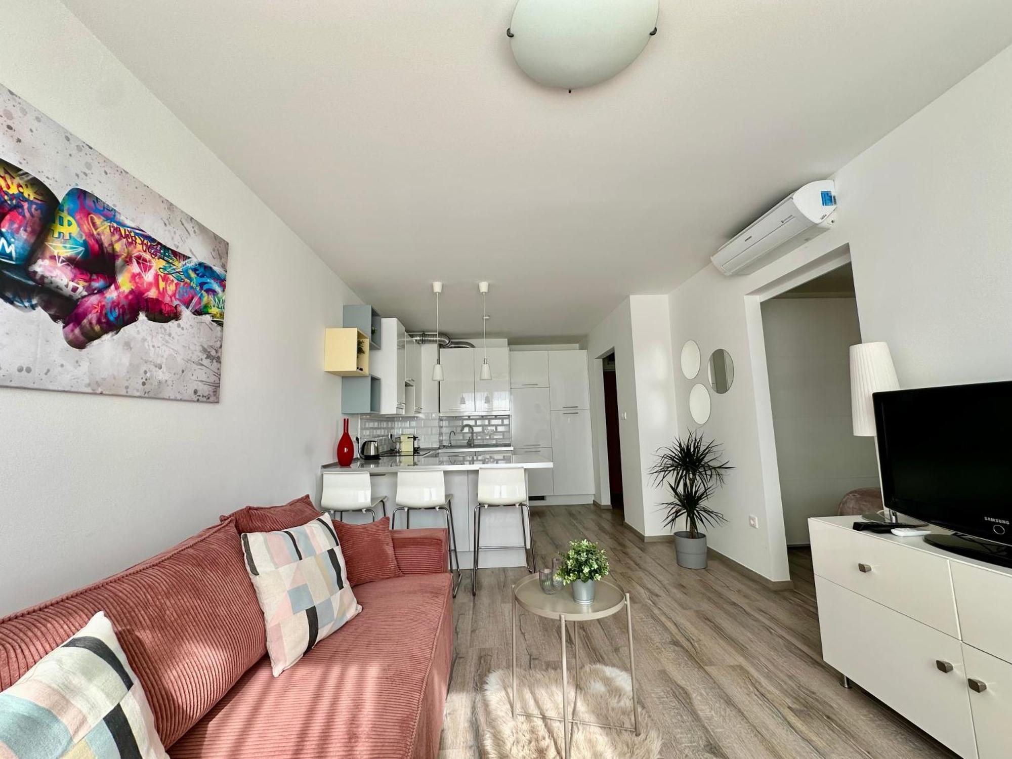 City Break Apartment - Private Garage, Ac, Balcony Budapest Exterior photo